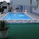 Villa Ava - Five Bedroom With Swimming Pool Šibenik