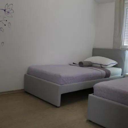 Ava - Five Bedroom With Swimming Pool Sibenik