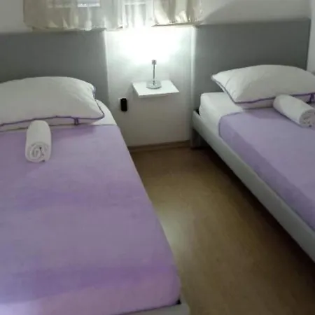 Ava - Five Bedroom With Swimming Pool