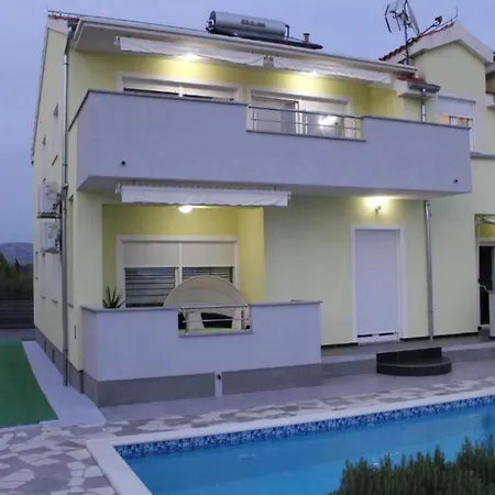 Ava - Five Bedroom With Swimming Pool Villa *