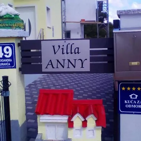 Villa Ava - Five Bedroom With Swimming Pool