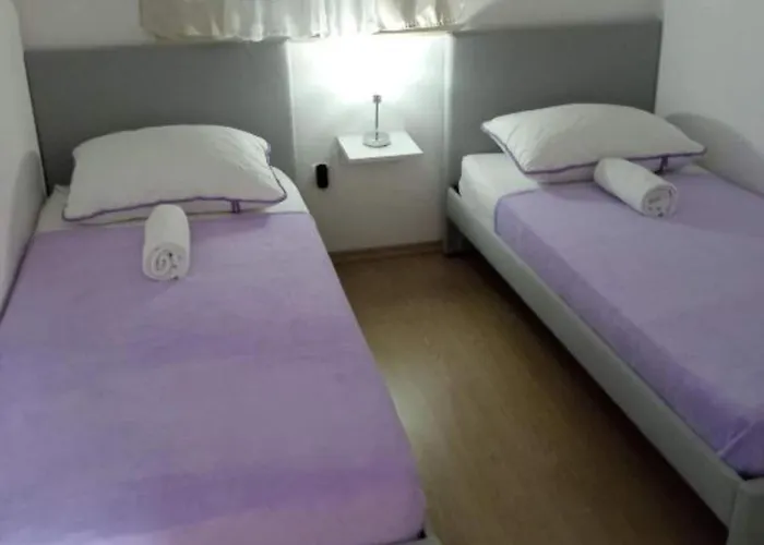 Ava - Five Bedroom With Swimming Pool